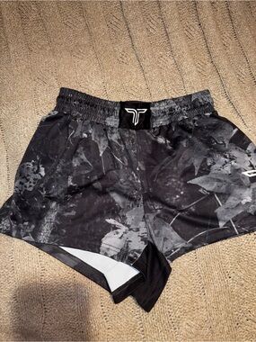 Takedown MMA Gray and Black Marble Athletic Shorts Size Large